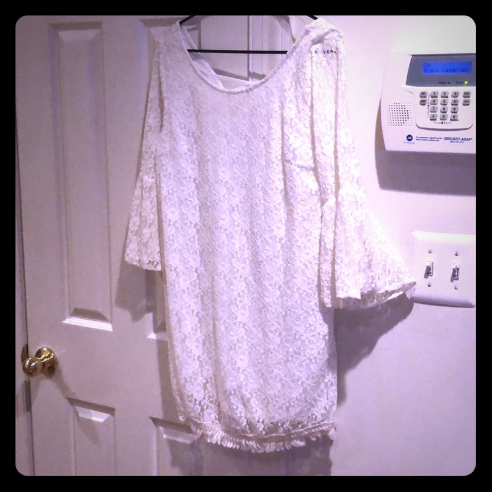 White lace dress/coverup
